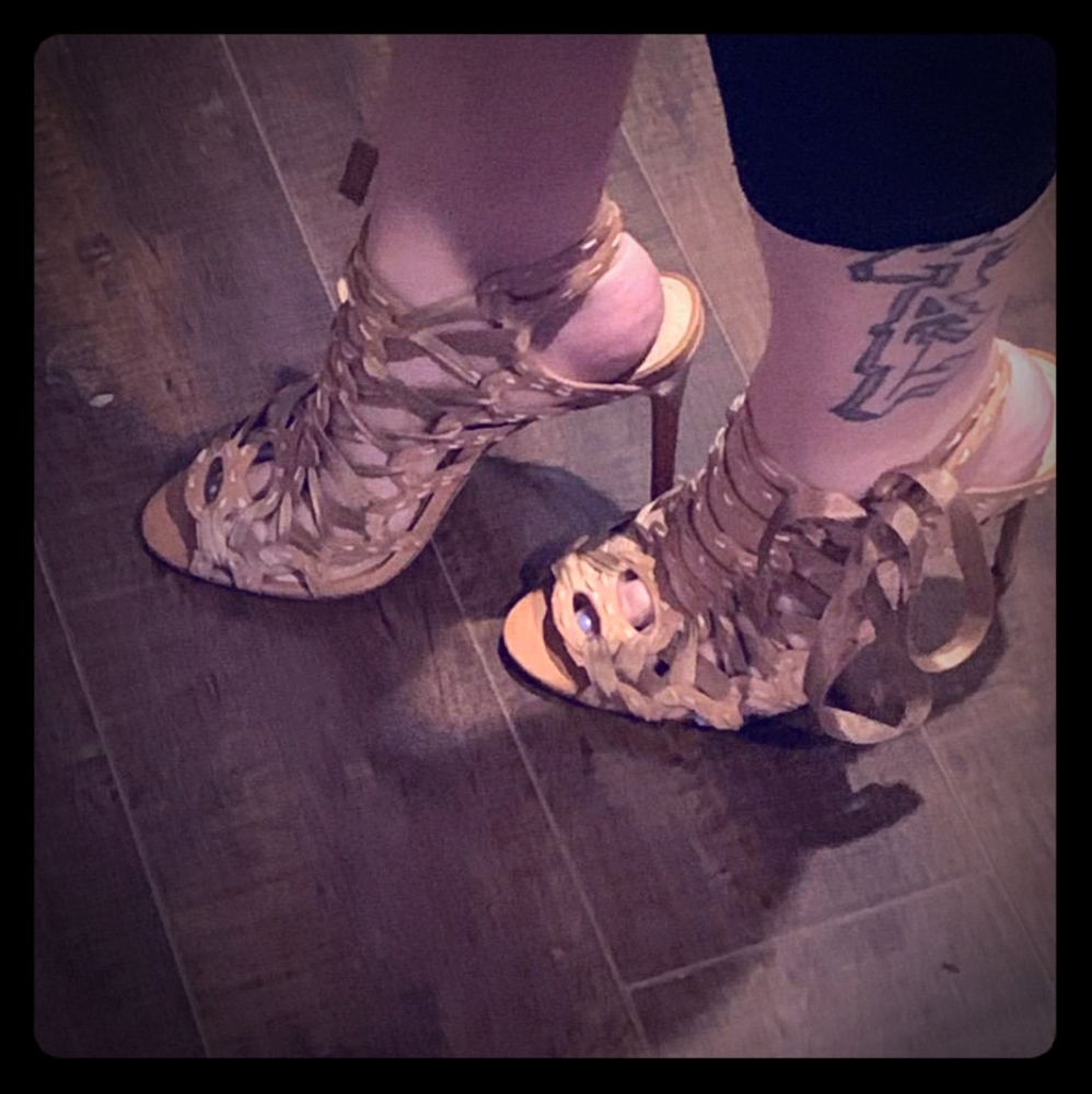 Heels - Picture 1 of 2